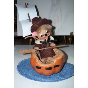 Annalee Doll Inc Mayflower 2022 With Flag Broom Pumpkin Tag Fall 3 Inch